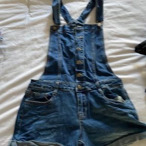 Overall shorts